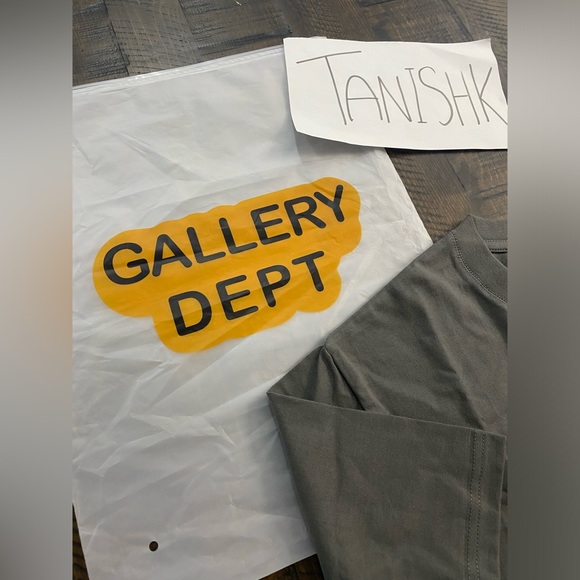 Dark Grey Gallery Dept Tee - Picture 6 of 6